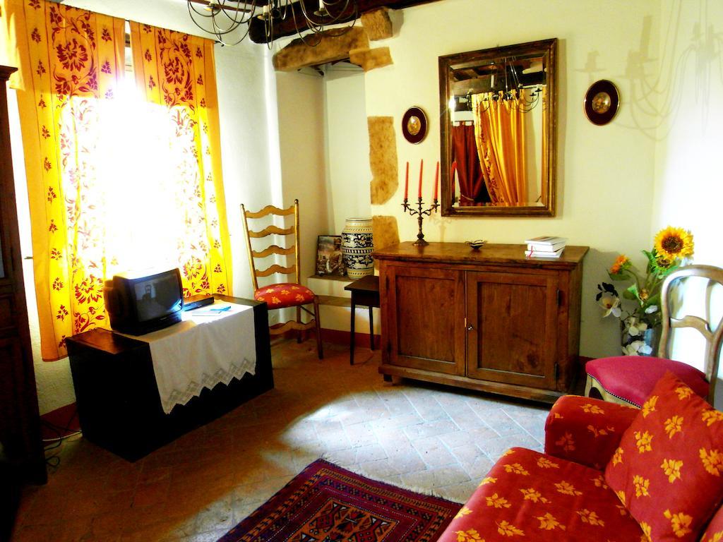 Guest House Il Borgo Di Sempronio Semproniano Pokój zdjęcie