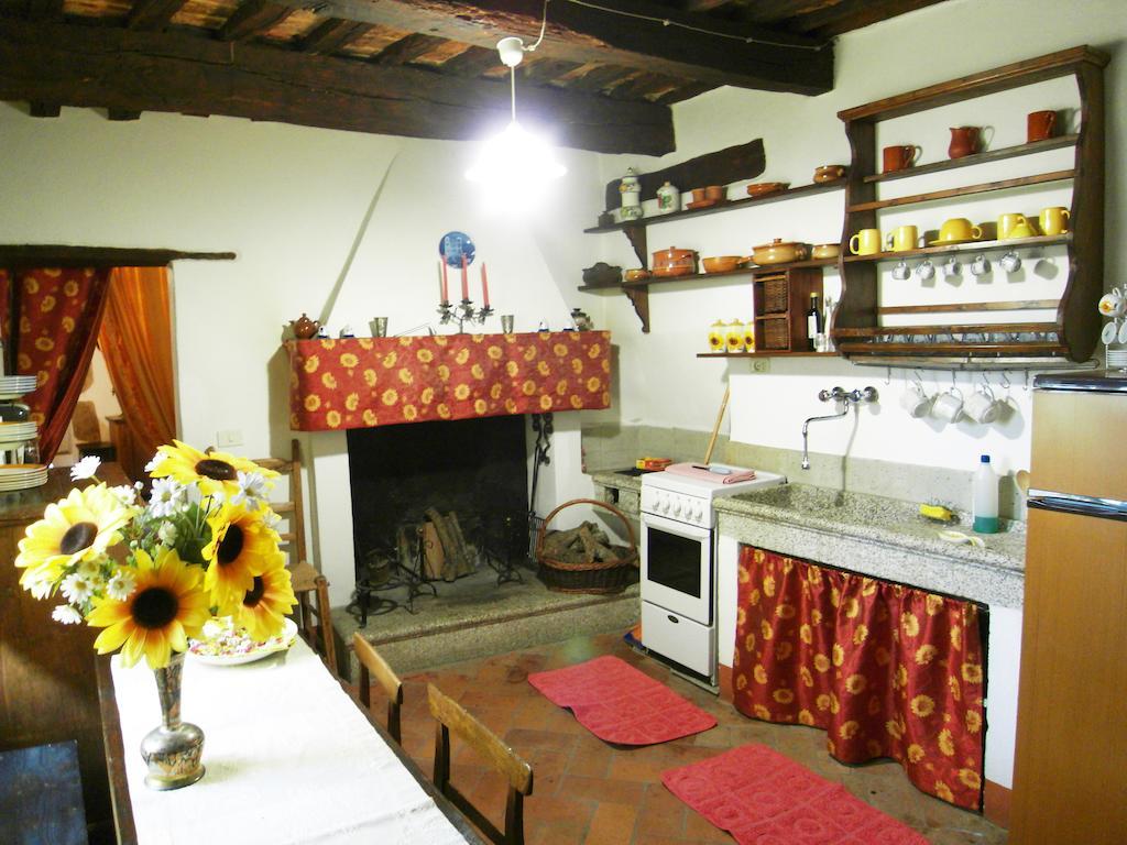 Guest House Il Borgo Di Sempronio Semproniano Pokój zdjęcie