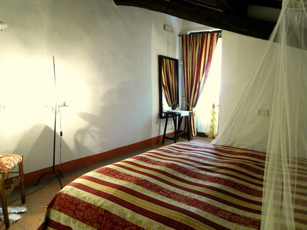 Guest House Il Borgo Di Sempronio Semproniano Pokój zdjęcie