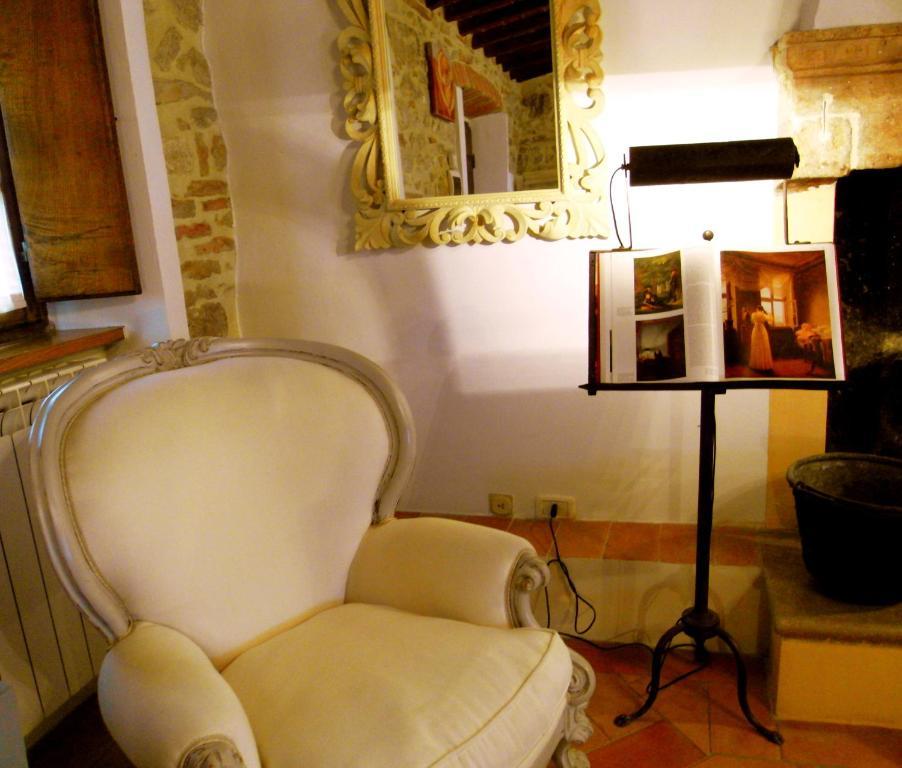 Guest House Il Borgo Di Sempronio Semproniano Pokój zdjęcie
